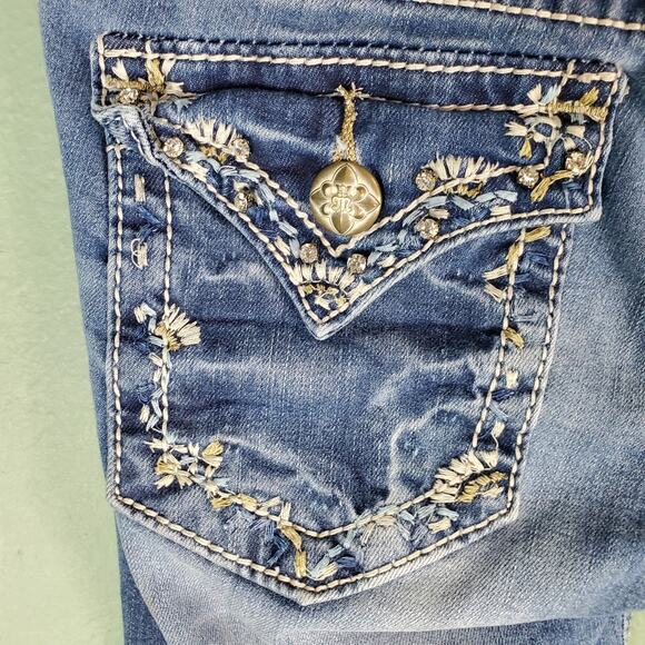 Miss Me Girl's Big Border Flap Pocket Embroidered Bling Bermuda Shorts Size 14 - Picture 7 of 10